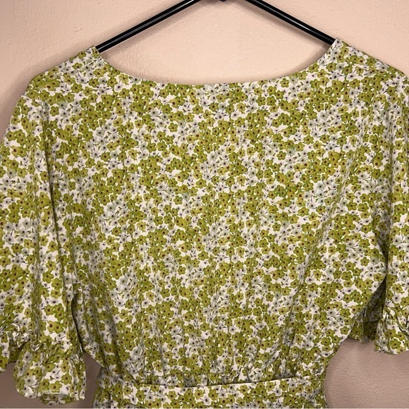 SIZE 6 SHEIN GREEN FLORAL RUFFLE ROMPER LIGHTWEIGHT COTTAGE - Picture 3 of 11